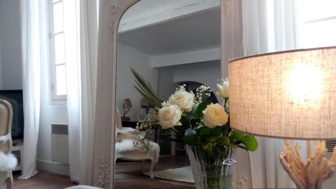 La Maison Perchee エーグ・モルト エクステリア 写真